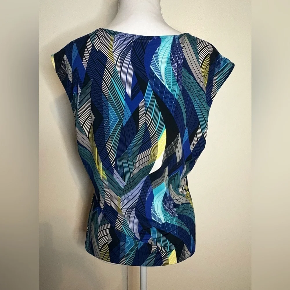 Style & Co Women's Ruched Front Top Size Large Multicolored Geometric Print - Picture 3 of 7